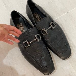 NEVER WORN FERRAGAMO SHOES BLACK LEATHER